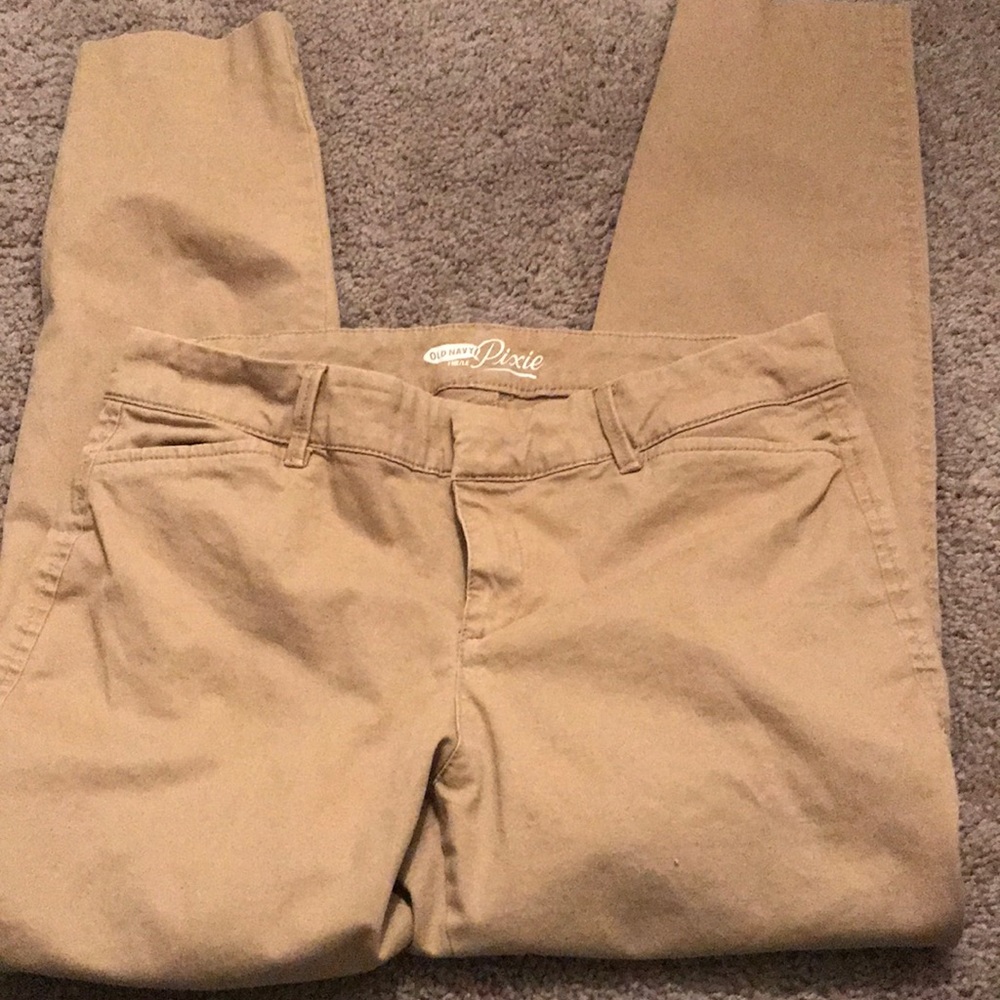 Old Navy Pixie cropped leg Pants